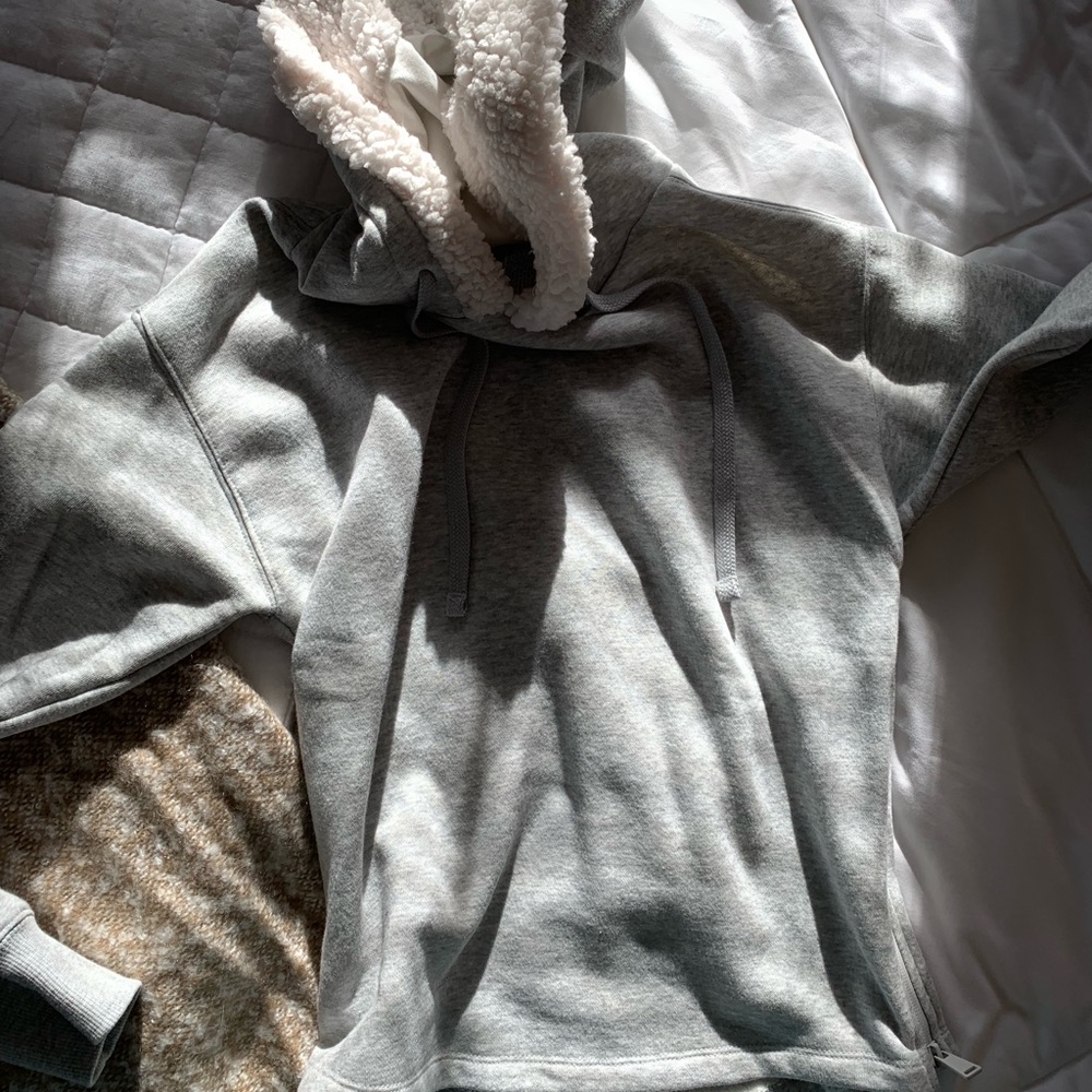 COZY SHERPA LINED HOODIE 🖤